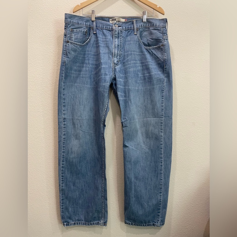 Levi’s Men’s 569 38x32 Loose Straight Jeans
